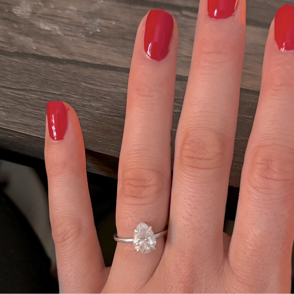 2ct Moissanite engagement ring